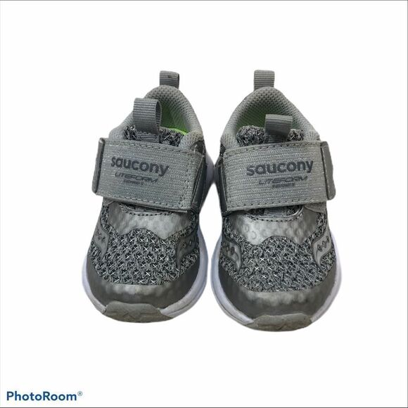 Girls Saucony Grey Liteform Low Tops Size 5 - Picture 3 of 10